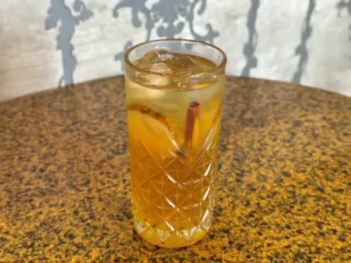 Pear & Cinnamon Iced Tea
